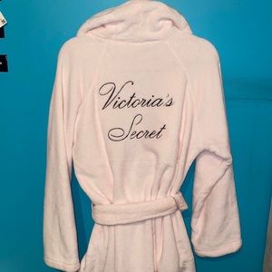 Victoria’s Secret Short Cozy Robe | M/L